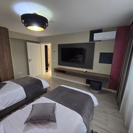 Monarc Boutique Aparthotel - Self Check-In Visan Экстерьер фото