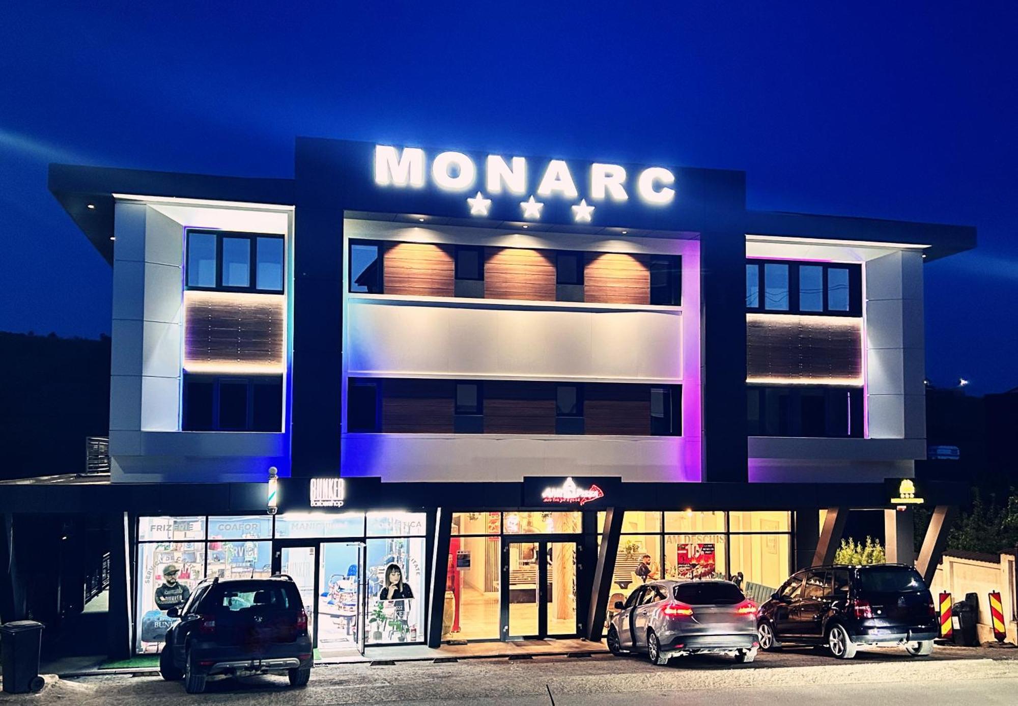 Monarc Boutique Aparthotel - Self Check-In Visan Экстерьер фото