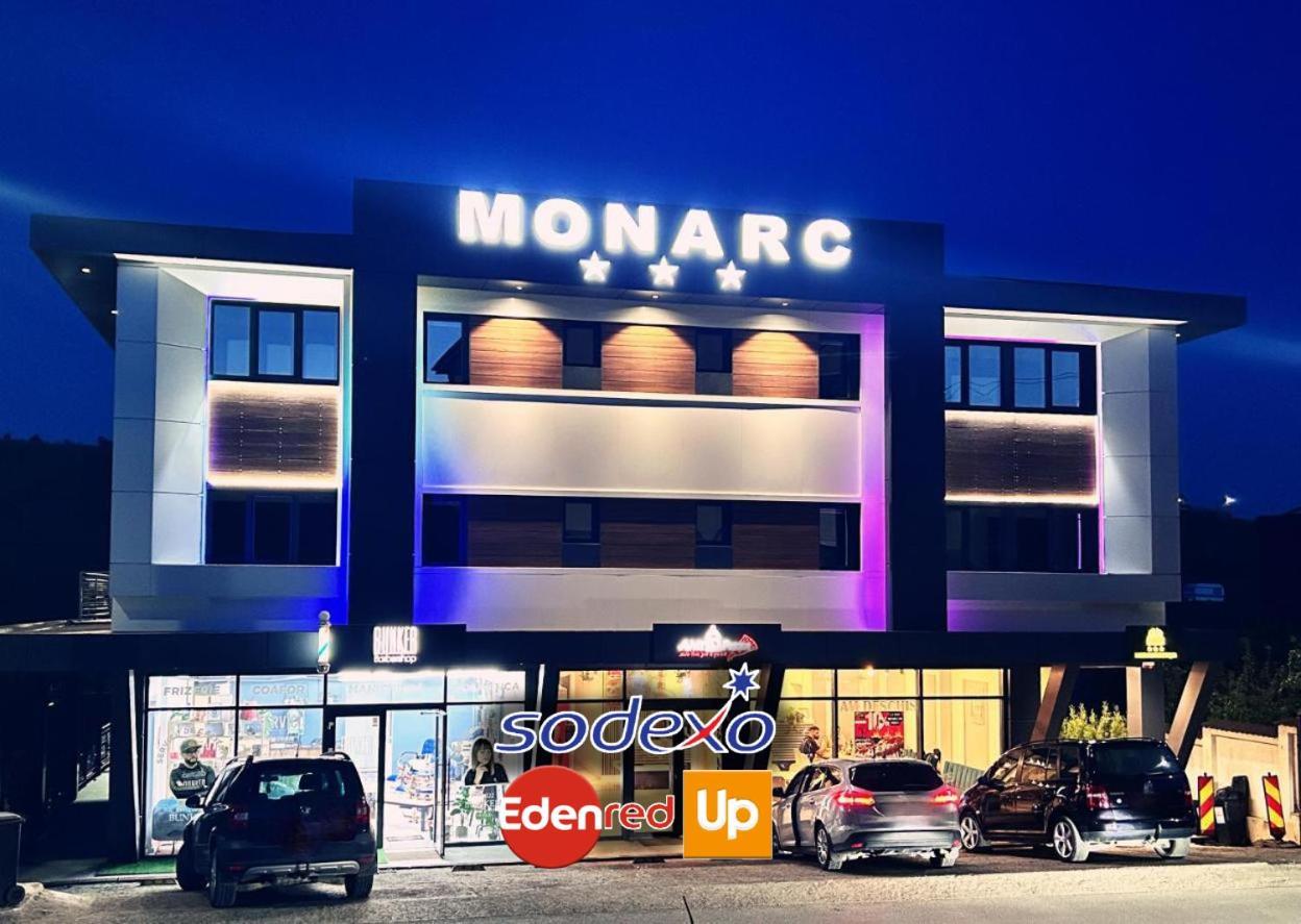 Monarc Boutique Aparthotel - Self Check-In Visan Экстерьер фото