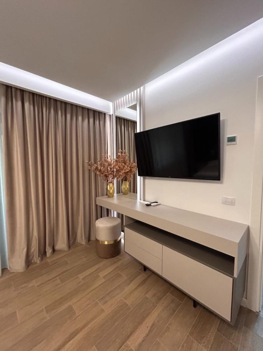 Monarc Boutique Aparthotel - Self Check-In Visan Экстерьер фото