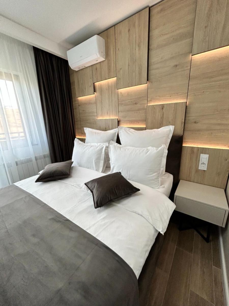 Monarc Boutique Aparthotel - Self Check-In Visan Экстерьер фото