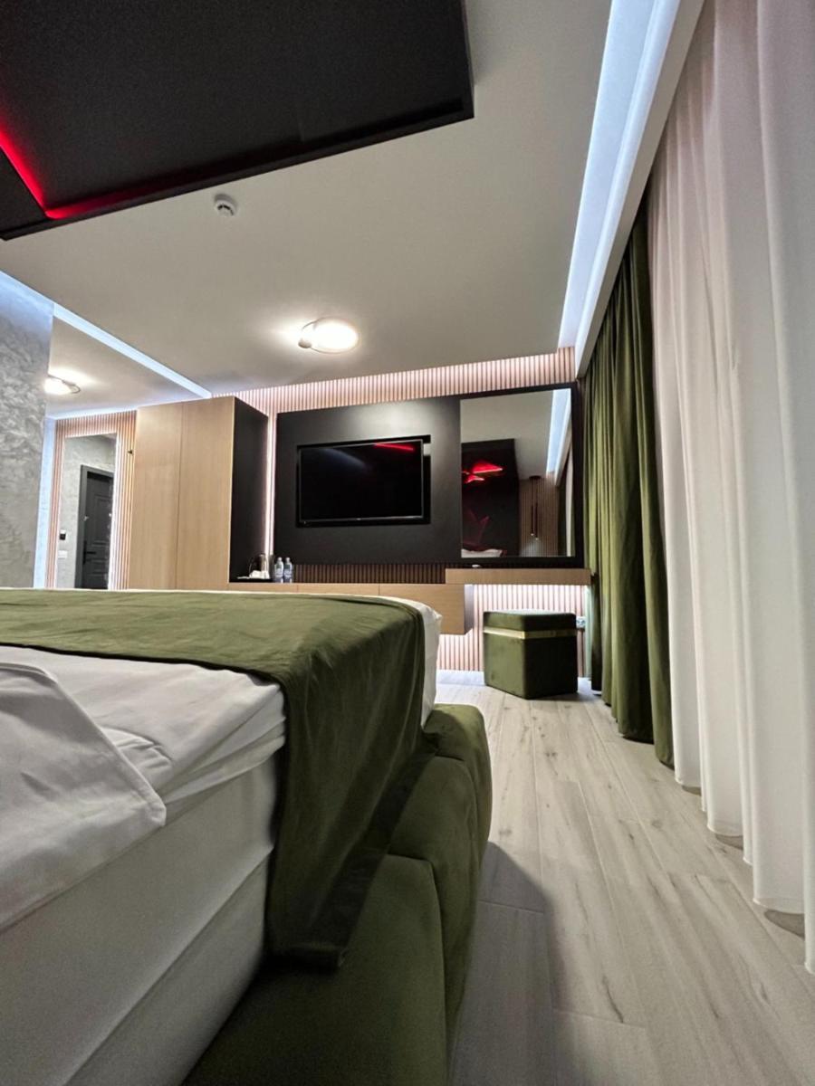 Monarc Boutique Aparthotel - Self Check-In Visan Экстерьер фото