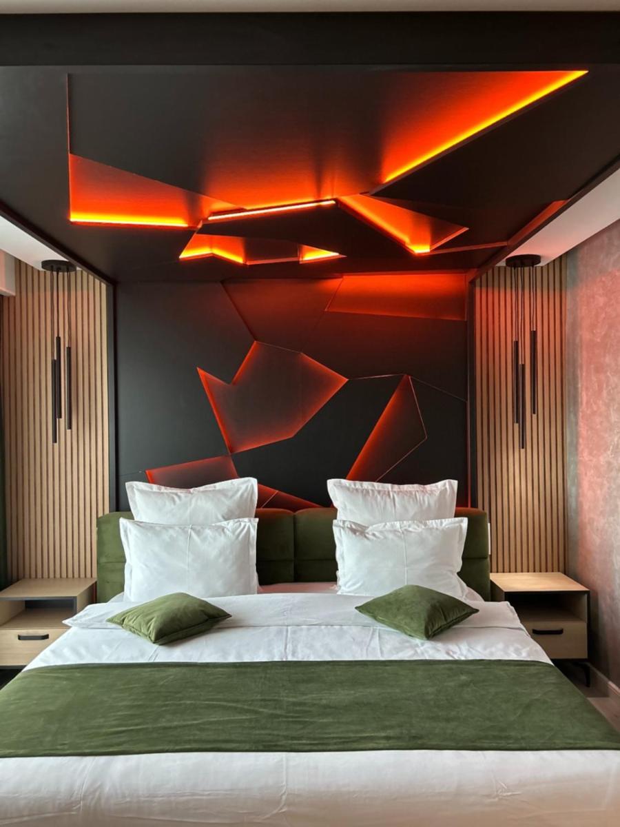 Monarc Boutique Aparthotel - Self Check-In Visan Экстерьер фото