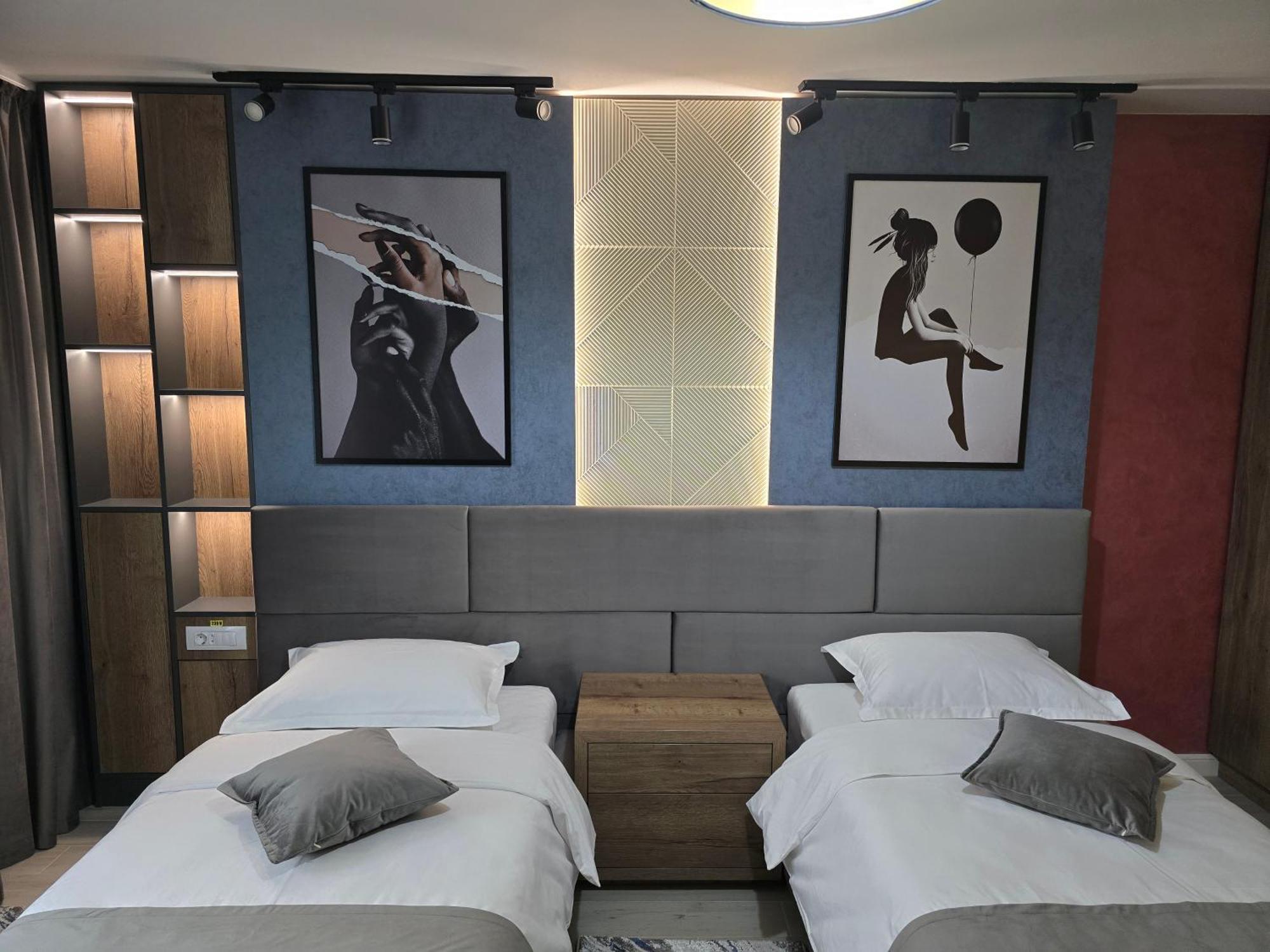 Monarc Boutique Aparthotel - Self Check-In Visan Экстерьер фото