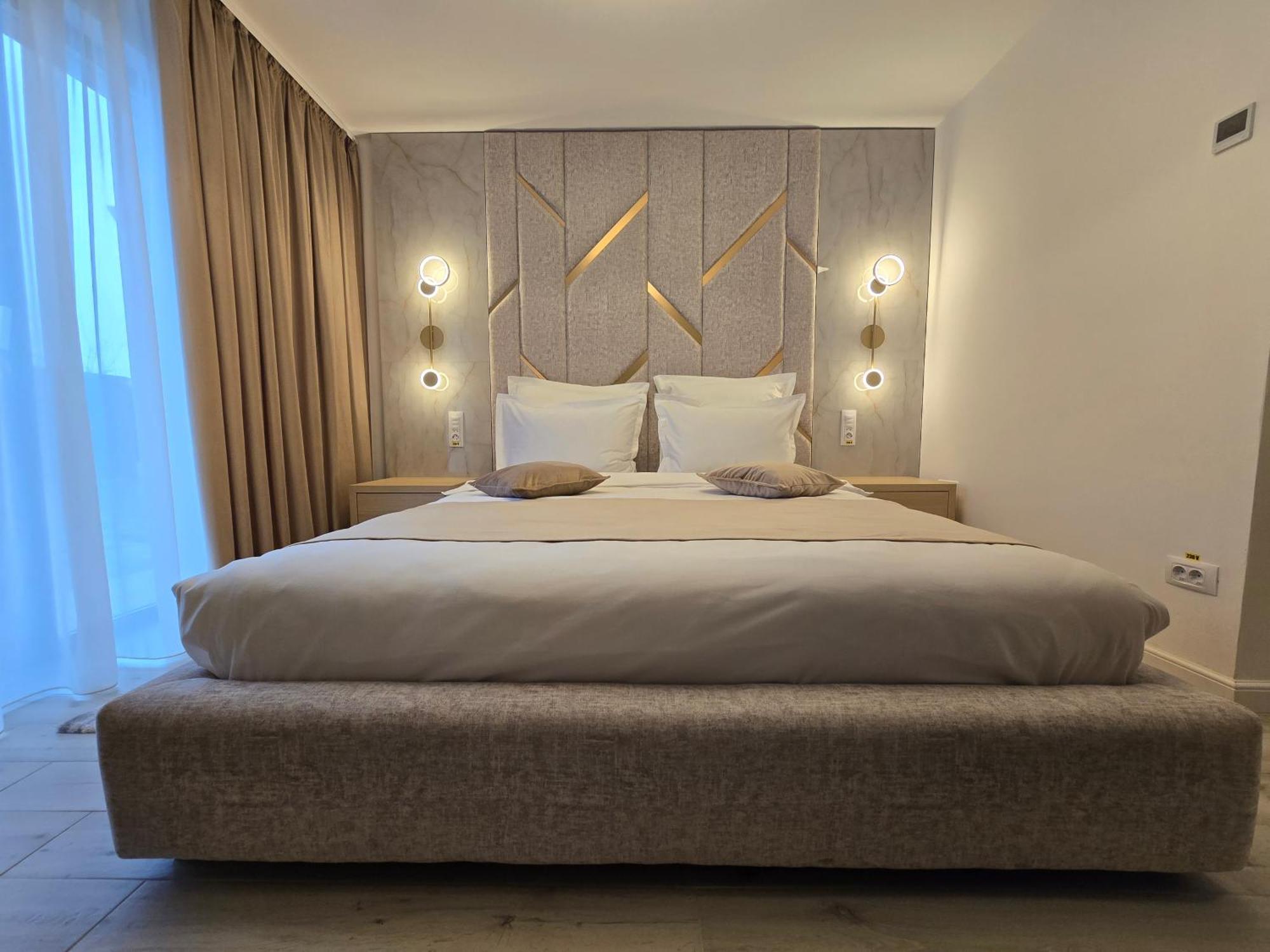 Monarc Boutique Aparthotel - Self Check-In Visan Экстерьер фото