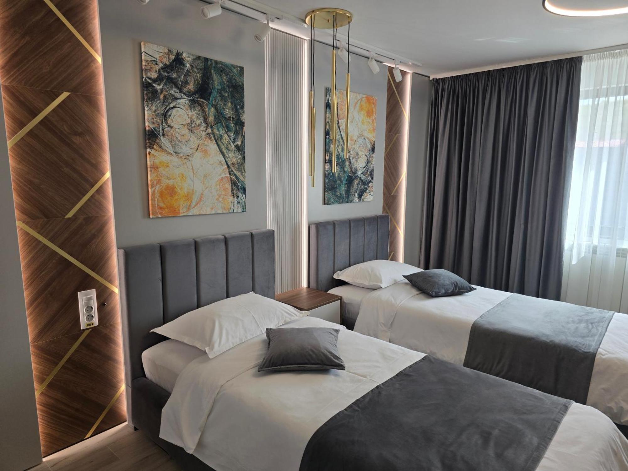 Monarc Boutique Aparthotel - Self Check-In Visan Экстерьер фото