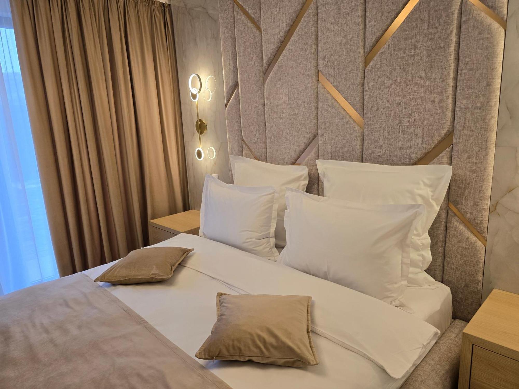 Monarc Boutique Aparthotel - Self Check-In Visan Экстерьер фото